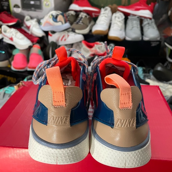 Womens NIKE FREE VIRITOUS Orange Trainers 725060 600 Size 7 - Picture 4 of 5